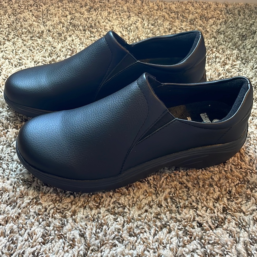Hawkwell Women’s Nursing Shoes | Slip Resistant | Size 9